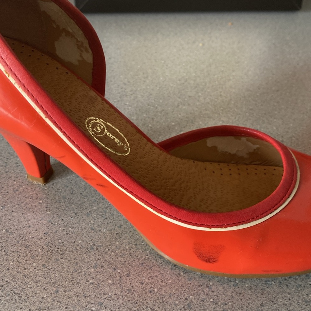 Nine West, Laughlin Round Toe Heels - Picture 4 of 6